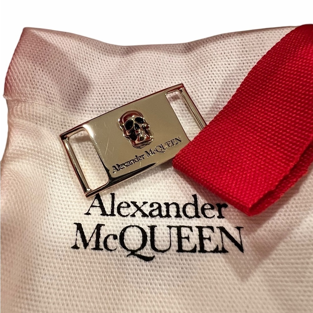 Alexander McQueen Skull Lace Charm | Silver Shoe Accessory with Dust Bag